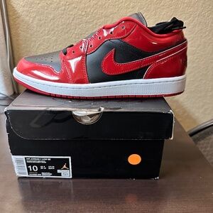 Jordan 1 Low SE